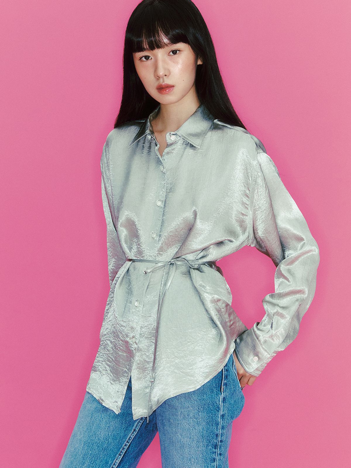 가니송(GANISONG) 글로시 사틴 셔츠_올리브