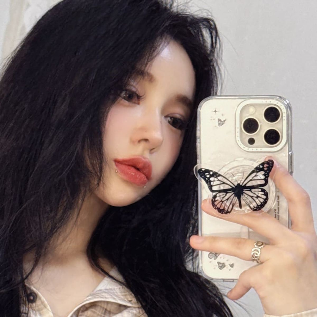 일육팔센치케이스(168CM) 아이폰 맥세이프 그립 스마트톡 거치대 블랙 나비