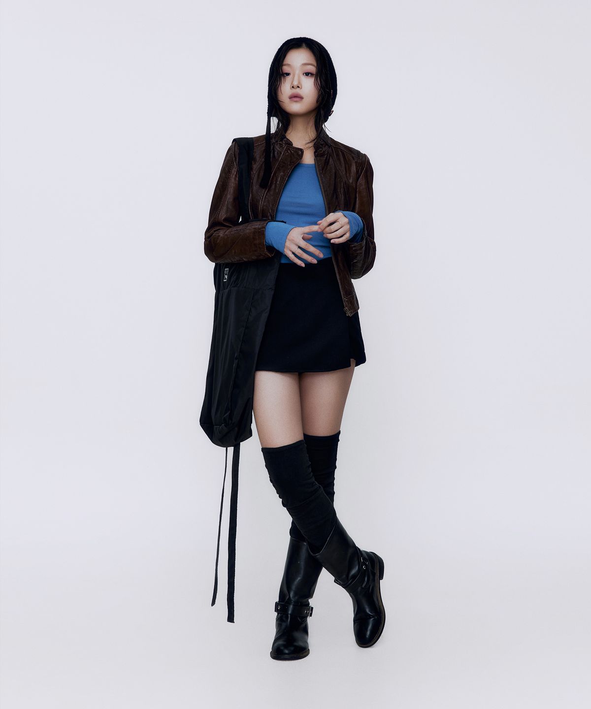 큐클리프(CUECLYP) [PAPARAZZI] Large Tote Bag (Black)