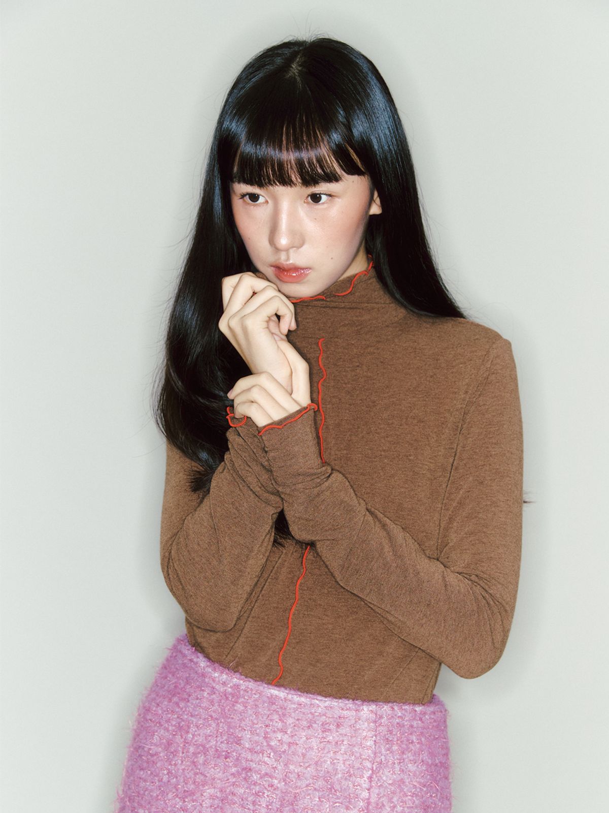 가니송(GANISONG) 컬러 블락 인터록 터틀넥_브라운