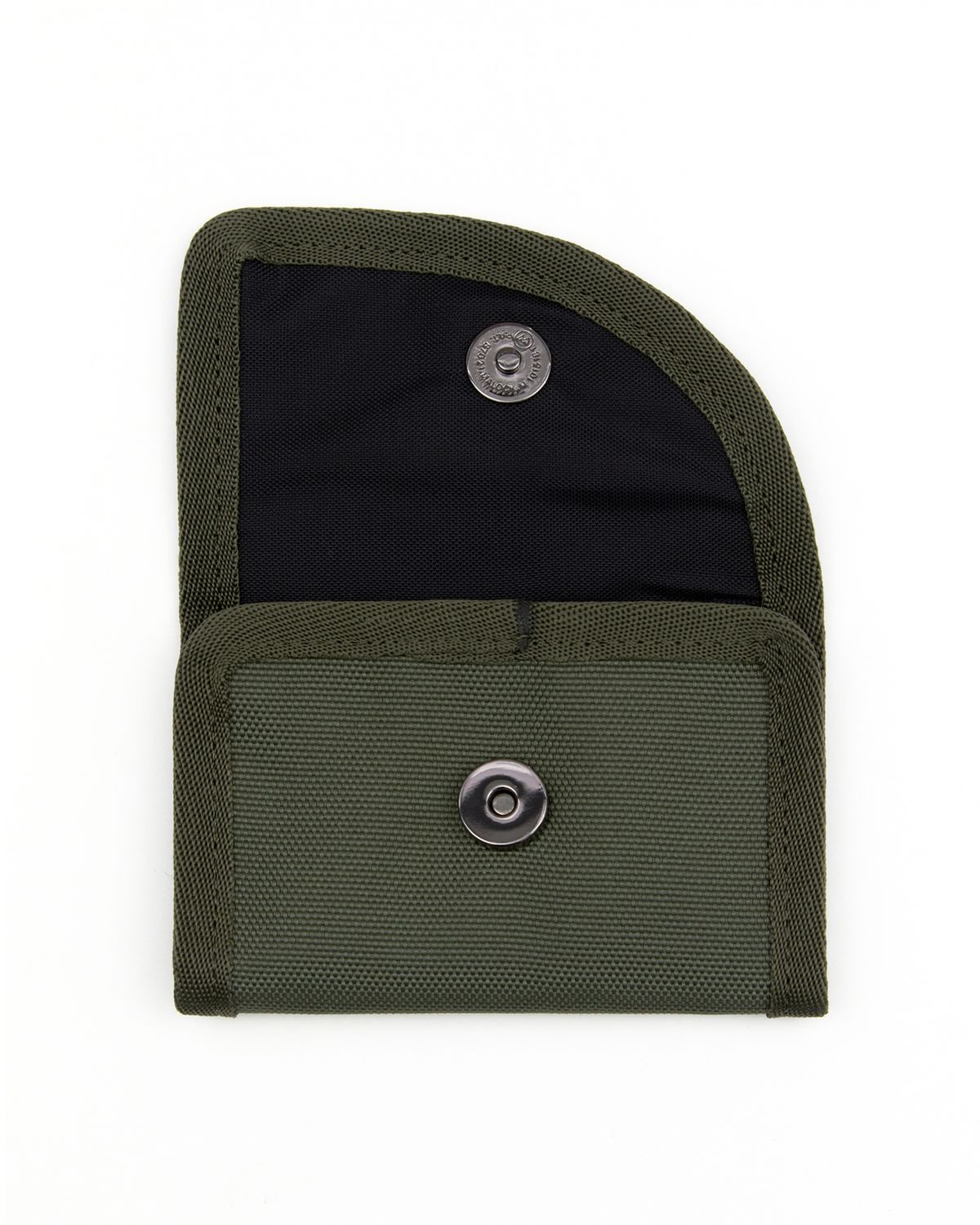 큐클리프(CUECLYP) [PAPARAZZI] Curved Wallet (Khaki)