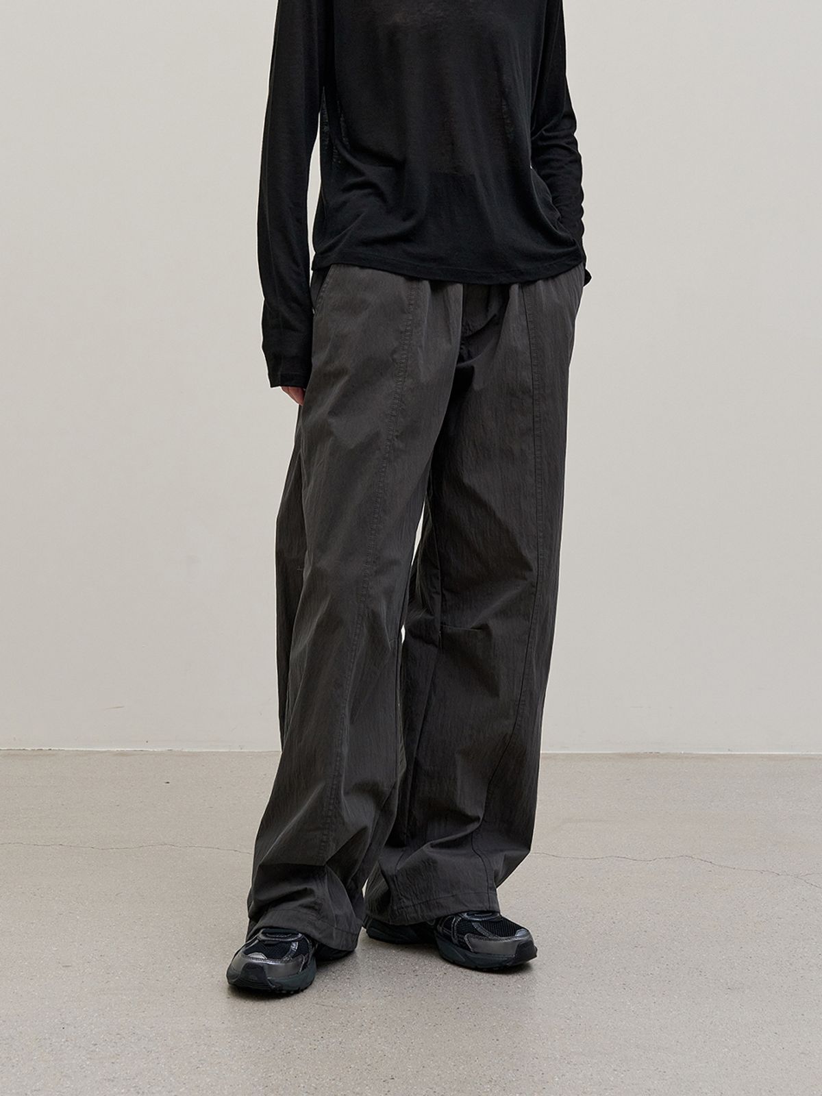 해브 앤 해브(HAVE8HAVE) 2 WAY LINE JOGGER PANTS_CHARCOAL