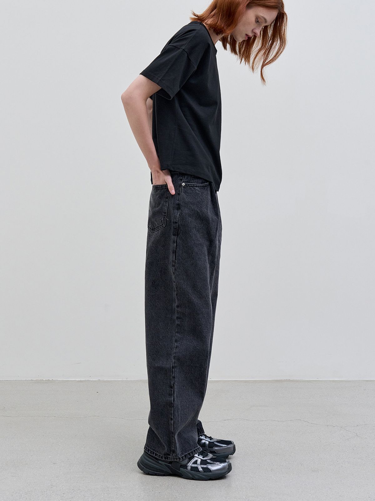 해브 앤 해브(HAVE8HAVE) PINTUCK BLACK DENIM PANTS