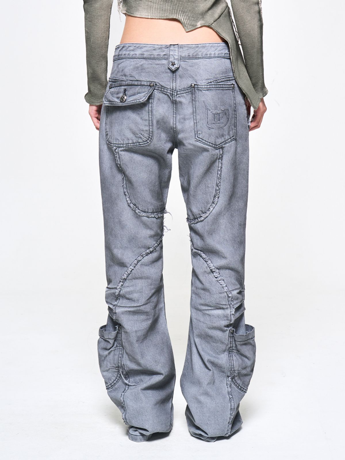 와이이이엘(YEEL) SHIRRING CUT-OFF BOOTS CUT PANTS GRAY