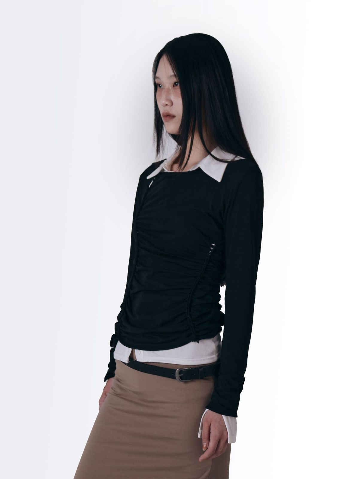 시오(SIO) 브레이드 디테일 롱 슬리브 탑 [블랙]