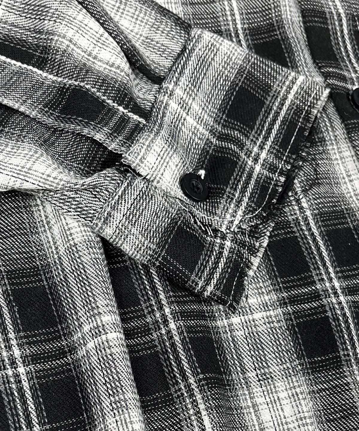 스케이터락(SK8ER ROCK) Cross Cut-Off Tartan Check Hoodie Shirt ((Black))