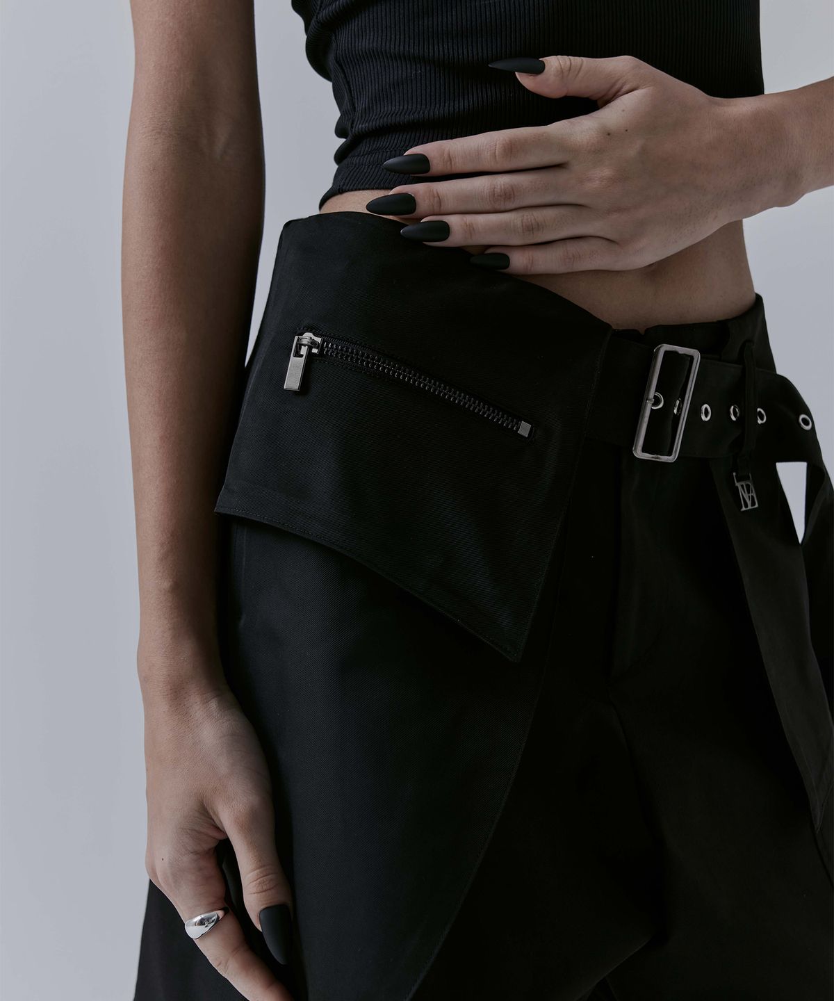트리밍버드(TREEMINGBIRD) Belted Layered Wrap Pants [ Black ]