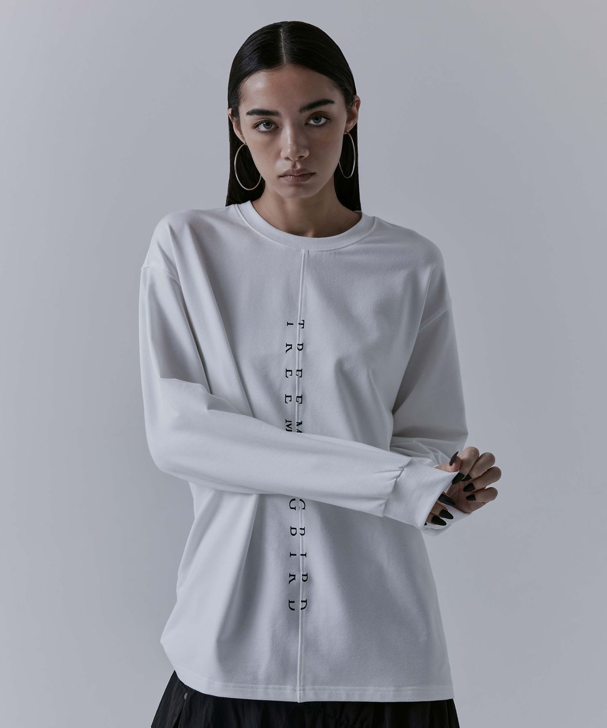 트리밍버드(TREEMINGBIRD) Incision Lettering Over-fit Long Sleeves [ White ]