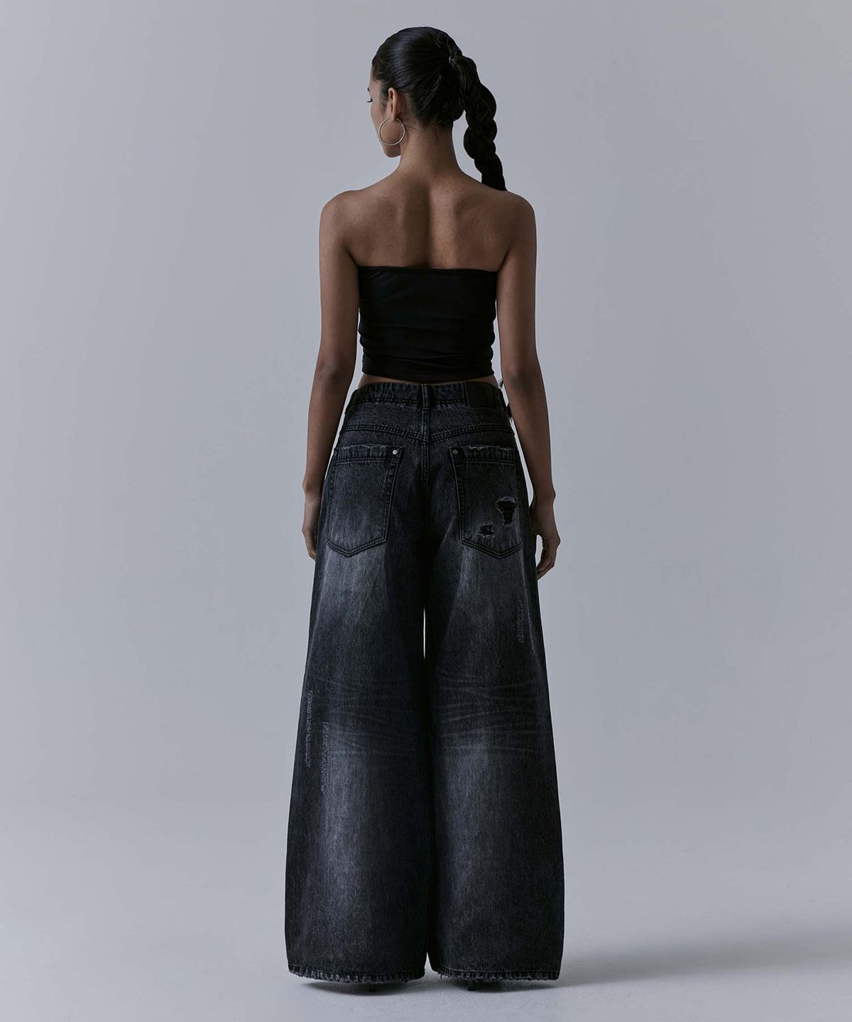 트리밍버드(TREEMINGBIRD) Flip Cut-out Damage Denim Pants [ Black ]