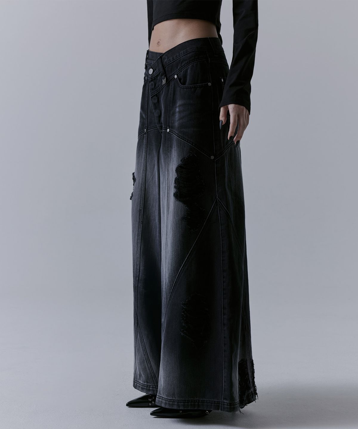 트리밍버드(TREEMINGBIRD) Damaged Over Wide Denim Pants [ Black ]