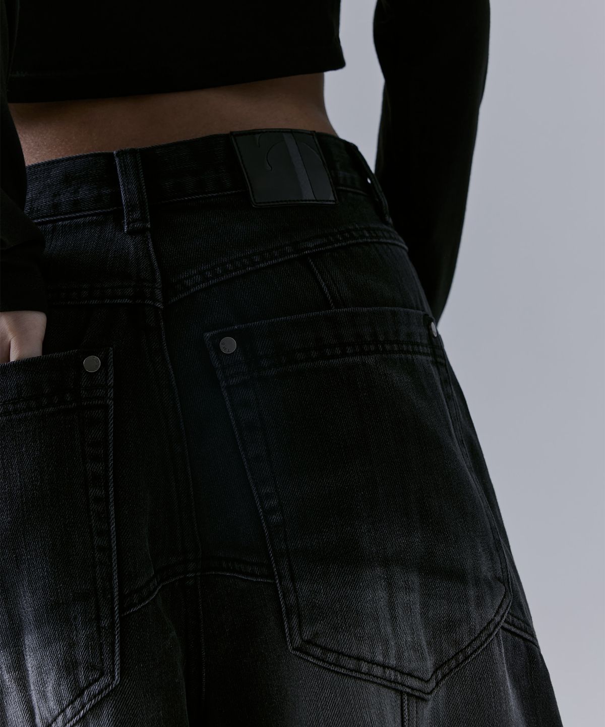 트리밍버드(TREEMINGBIRD) Damaged Over Wide Denim Pants [ Black ]