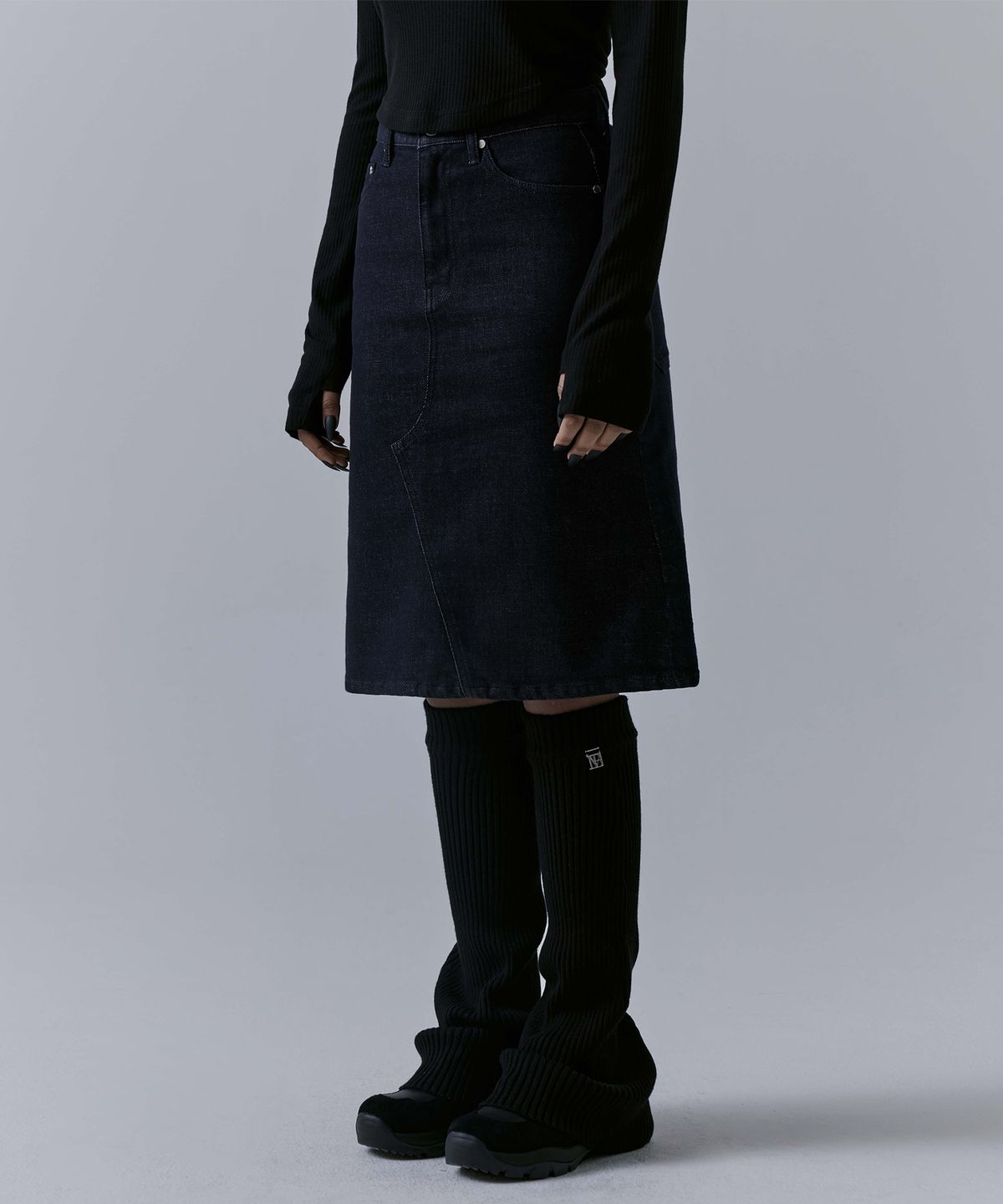 트리밍버드(TREEMINGBIRD) One Button Denim Set-up Skirt [ Indigo ]