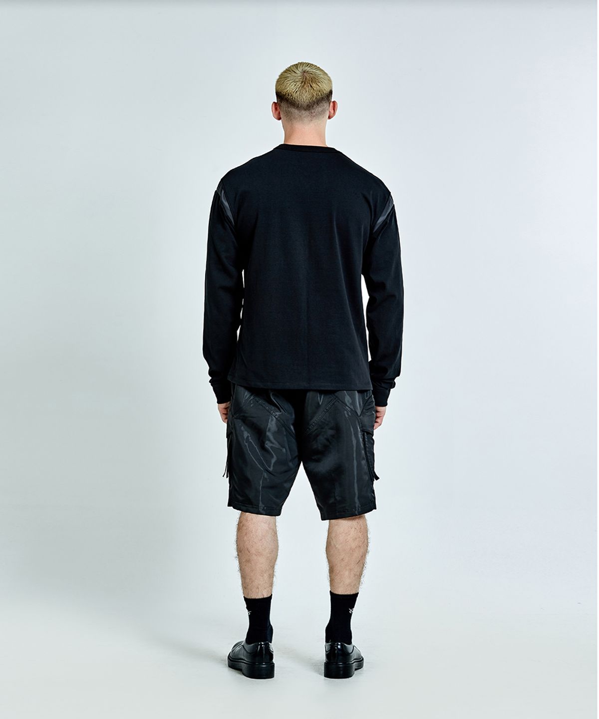 51퍼센트(51PERCENT) Curve Longsleeve - Black