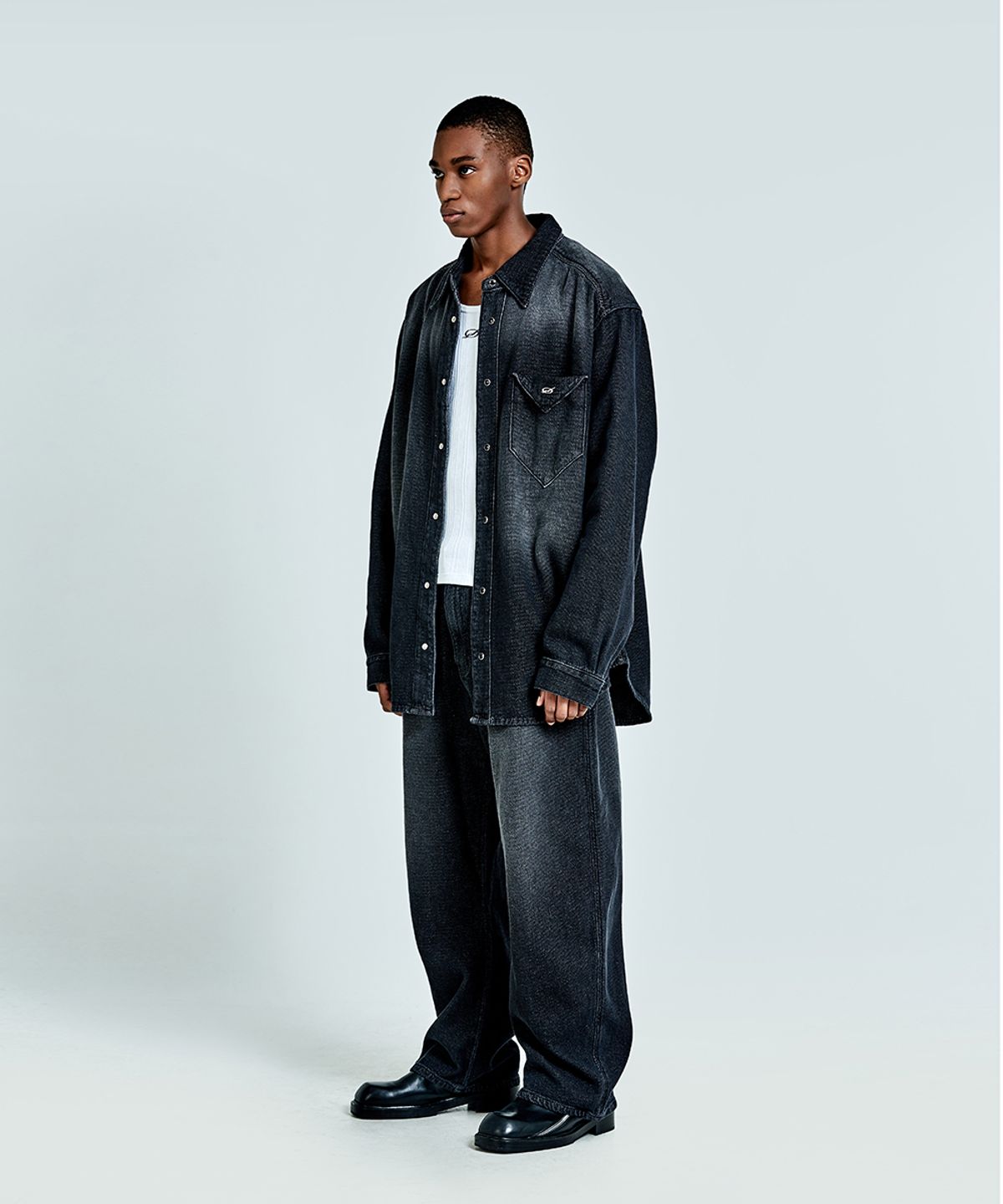 51퍼센트(51PERCENT) Waffle denim shirt - Black