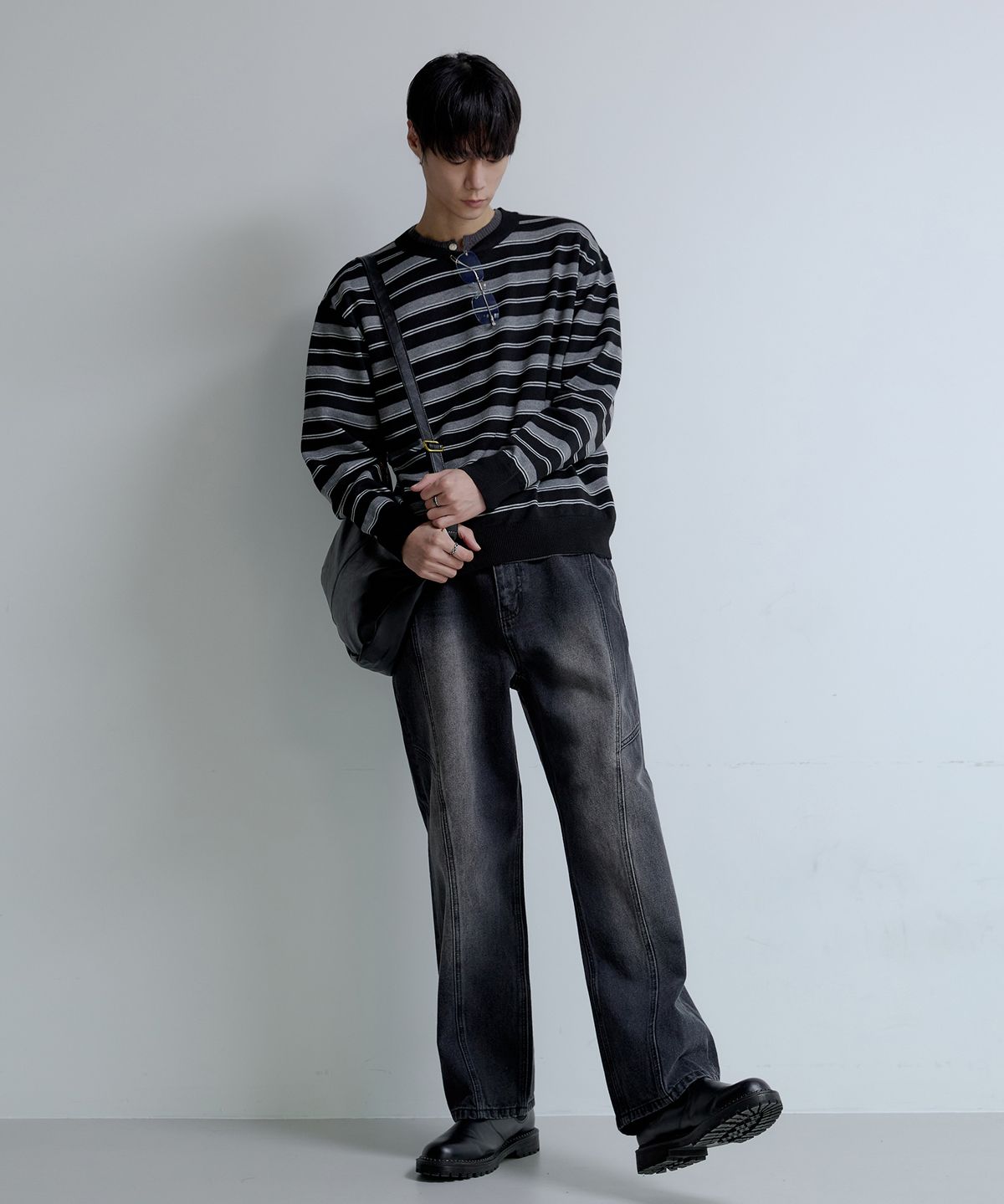노드유(NODU) ADN 데일리 세미 와이드 절개 워싱 데님 청바지 [블랙]