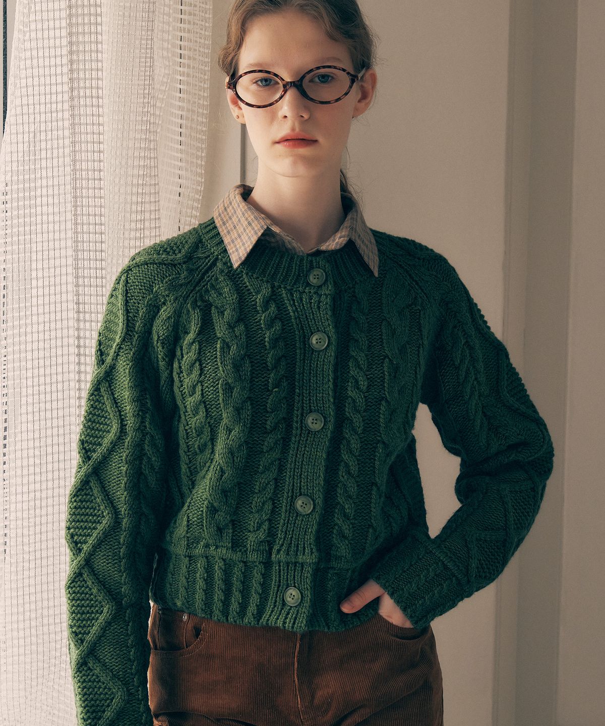 로라로라(ROLAROLA) WOOL BLENDED CABLE CARDIGAN GREEN