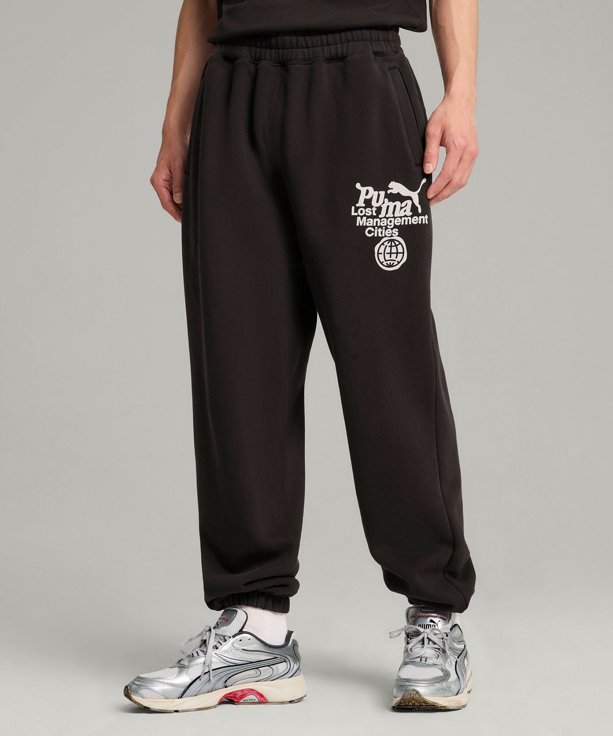 푸마(PUMA) 푸마 x LMC 스웻팬츠 - 블랙 / 626564-01