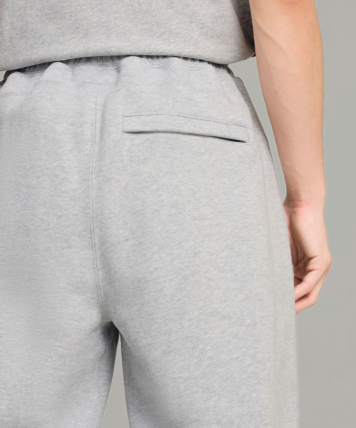 푸마(PUMA) 푸마 x LMC 스웻팬츠 - 그레이 / 626564-04