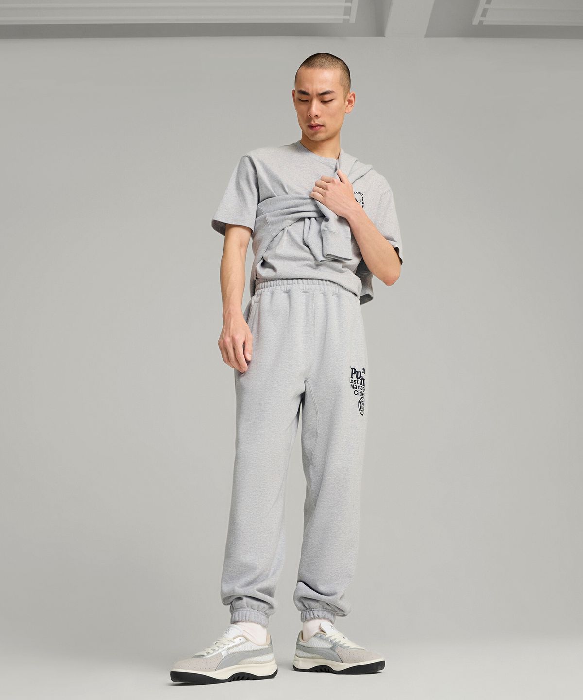 푸마(PUMA) 푸마 x LMC 스웻팬츠 - 그레이 / 626564-04