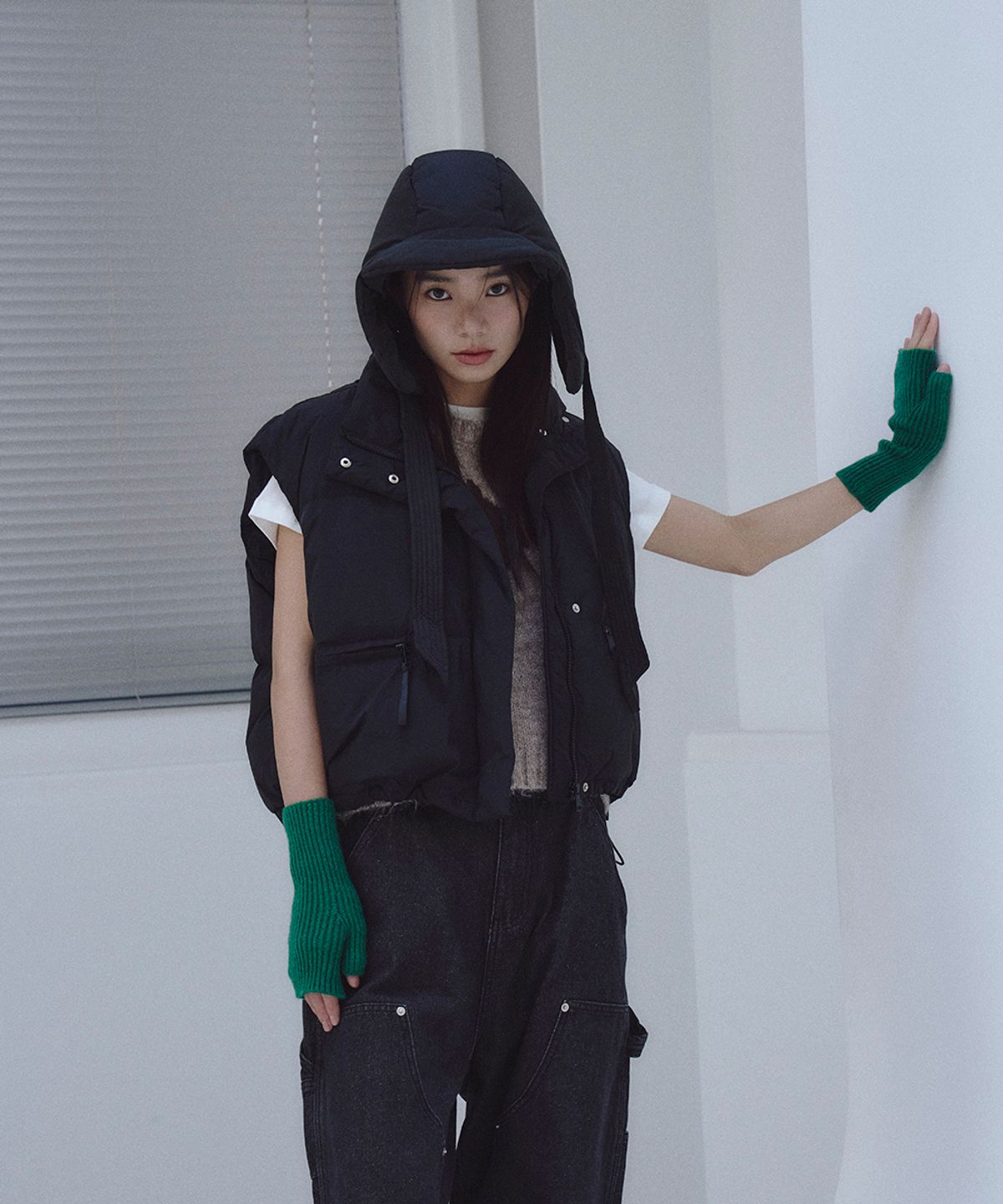 더그린랩(THE GREEN LAB) 세미오버핏 스트링 패딩 베스트 [블랙]