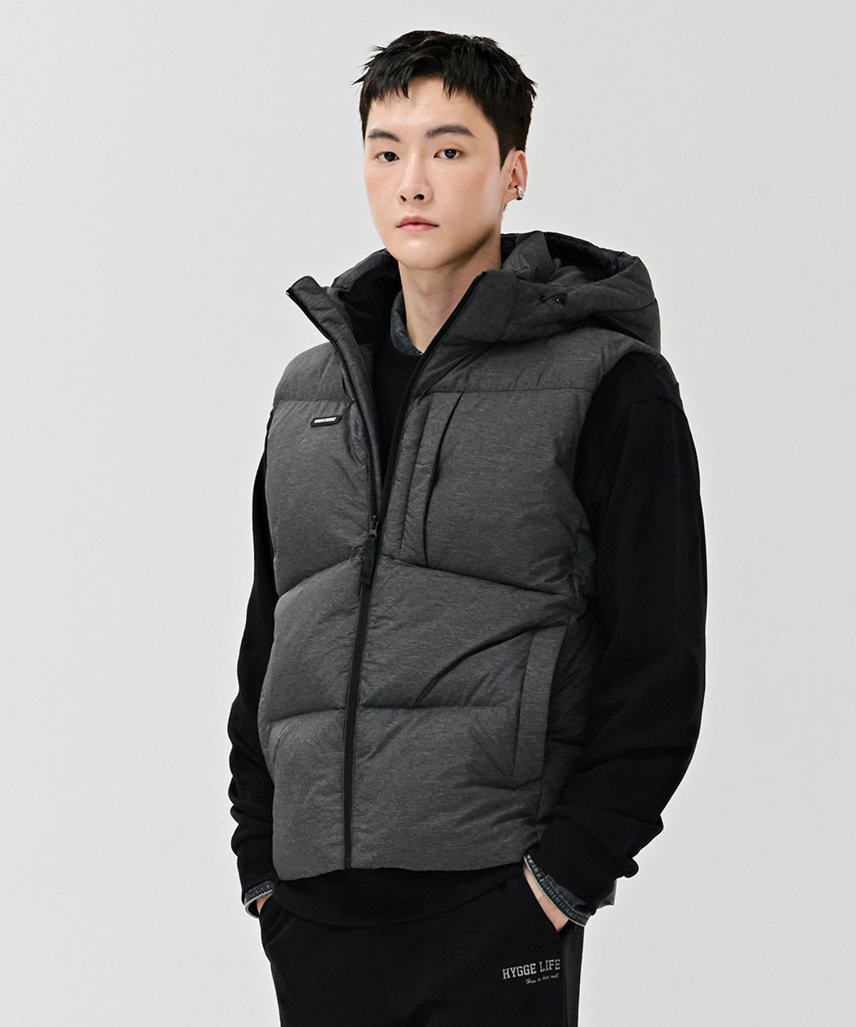 체이스컬트(CHASECULT) 공용 에어 볼륨 후드 베스트-차콜