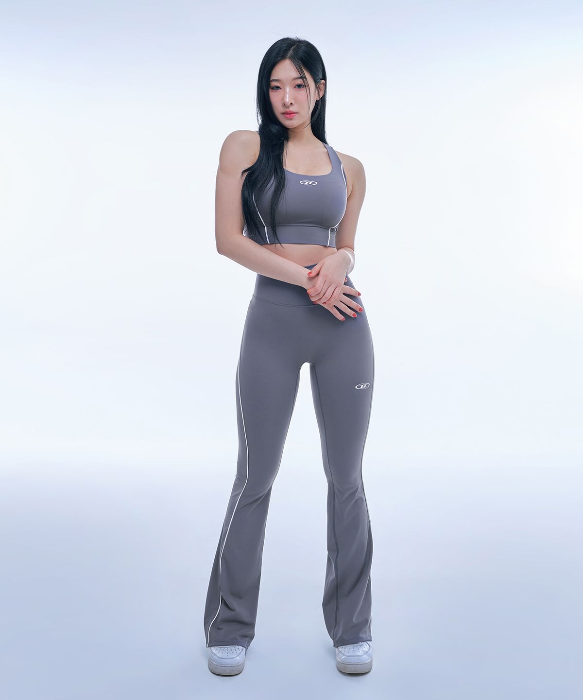 본투윈(BORN TO WIN) W SYMBOL B PIPING BOOTS CUT LEGGINGS [CHARCOAL]