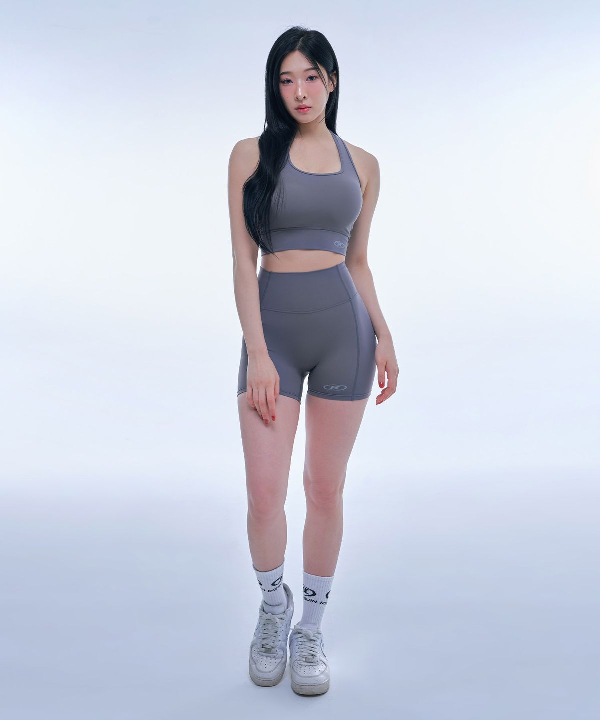 본투윈(BORN TO WIN) CUT OUT WIDE BAND BRA TOP [CHARCOAL]