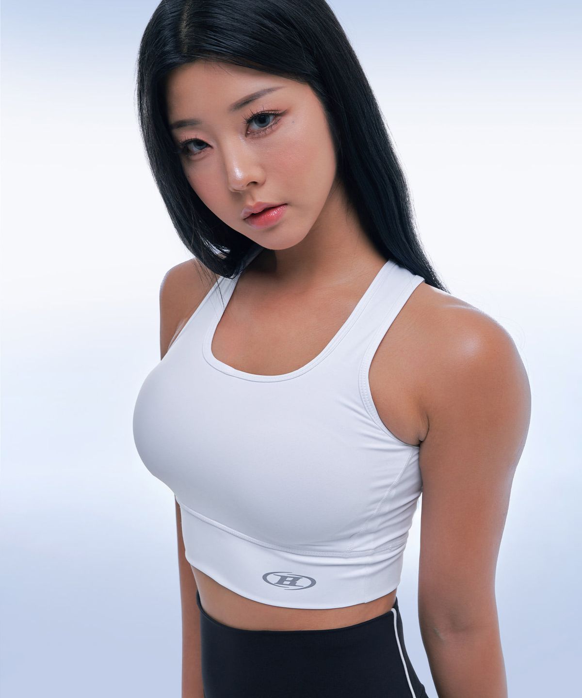 본투윈(BORN TO WIN) CUT OUT WIDE BAND BRA TOP [WHITE]