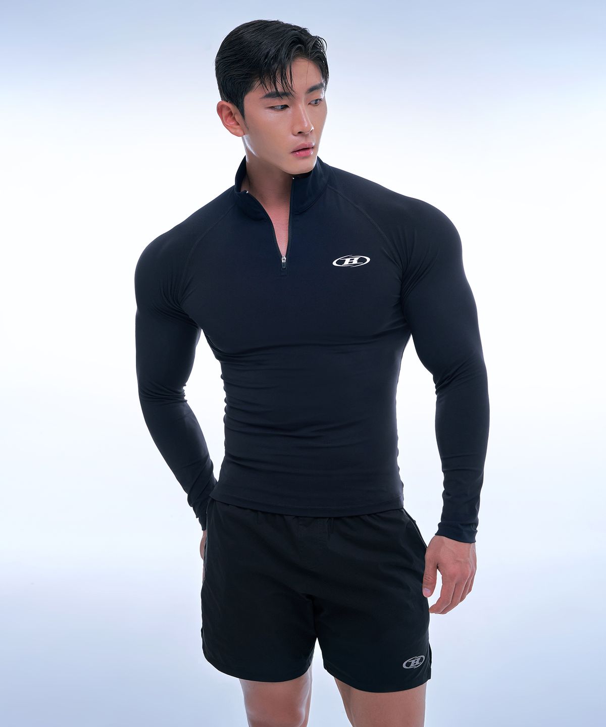 본투윈(BORN TO WIN) SYMBOL B MUSCLE FIT HALF ZIP-UP LONGSLEEVE [BLACK]