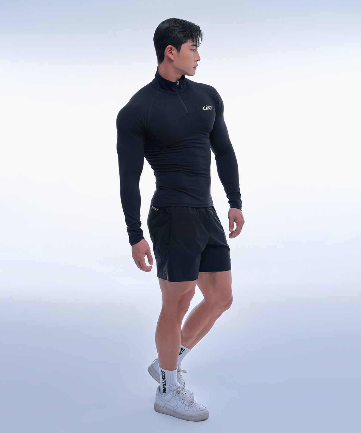 본투윈(BORN TO WIN) SYMBOL B MUSCLE FIT HALF ZIP-UP LONGSLEEVE [BLACK]