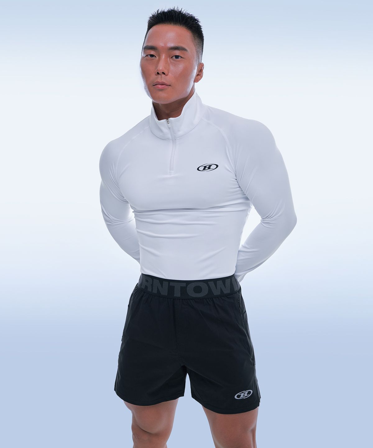 본투윈(BORN TO WIN) SYMBOL B MUSCLE FIT HALF ZIP-UP LONGSLEEVE [WHITE]
