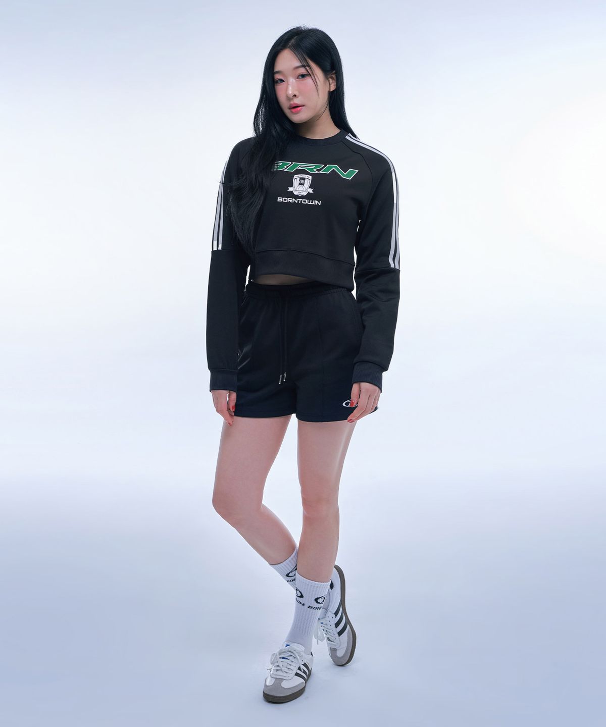 본투윈(BORN TO WIN) BRN TRACK LINE JERSEY CROP SWEATSHIRTS [BLACK]