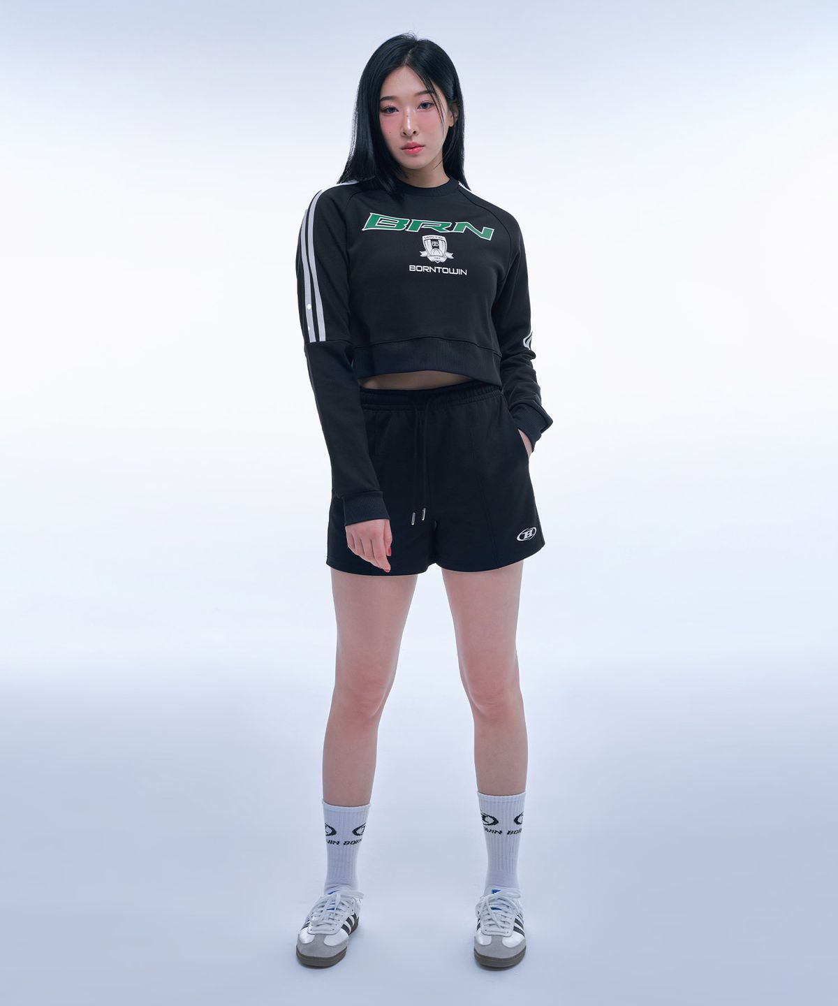 본투윈(BORN TO WIN) BRN TRACK LINE JERSEY CROP SWEATSHIRTS [BLACK]