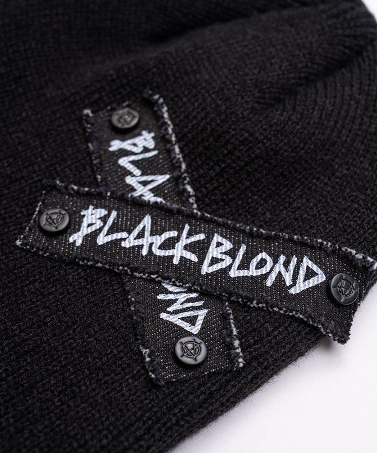 블랙블론드(BLACKBLOND) 비비디 핸드 스티치드 그래피티 로고 비니 (블랙)