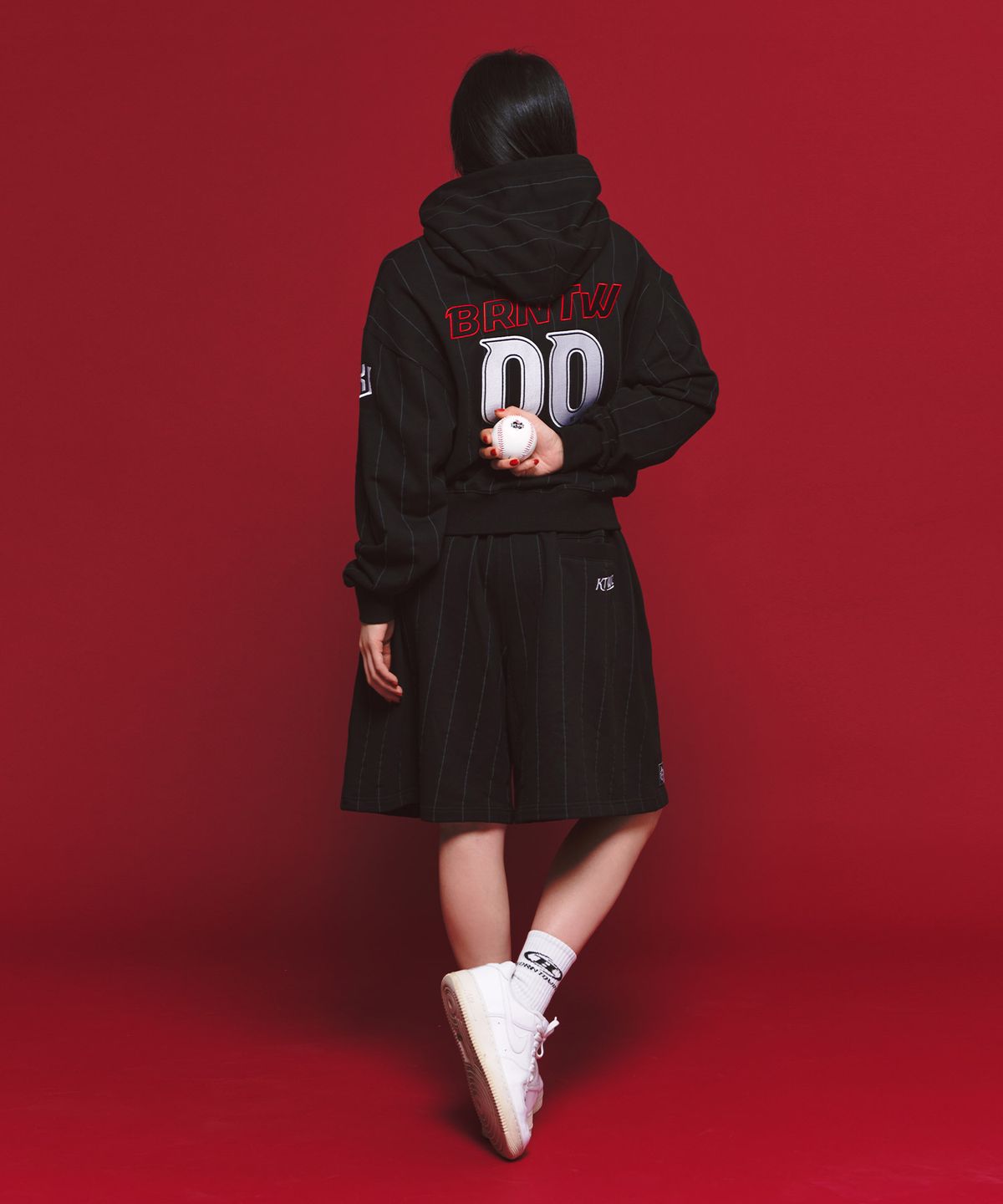 본투윈(BORN TO WIN) BORNTOWIN X KT WIZ HALF PANTS [BLACK]