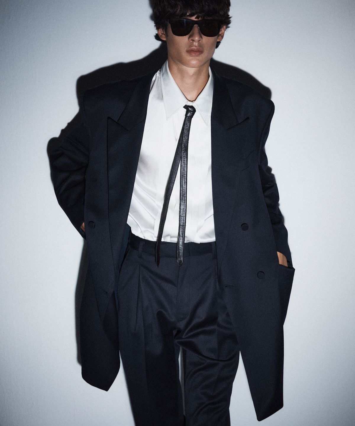 언티지(UNTAGE) 오버사이즈 블레이저[Navy(UNISEX)]_UTH-FB21