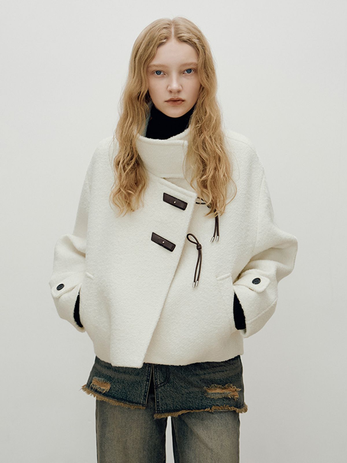 레이브(RAIVE) Buckle Detail High neck Jacket VW4WJ033_2color