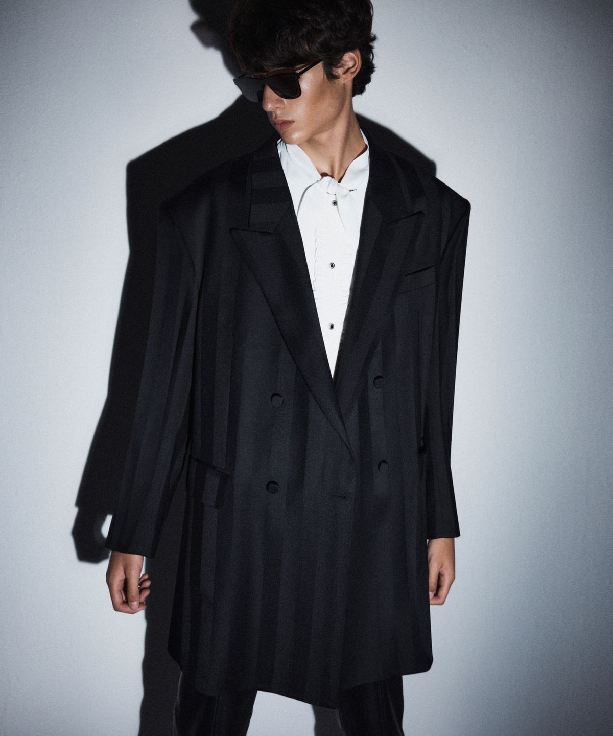 언티지(UNTAGE) 오버사이즈 스트라이프 블레이저(UNISEX)_UTH-FB73