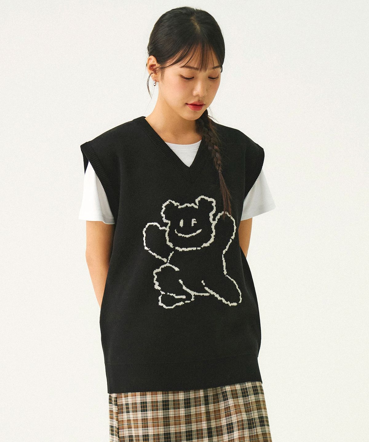 그레이버(GRAVER) [UNISEX]빅 라인 베어스마일 니트 베스트_블랙