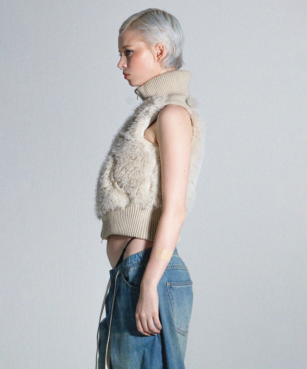 스컬프터(SCULPTOR) Faux Fur Zip-Up Vest Pale Gray