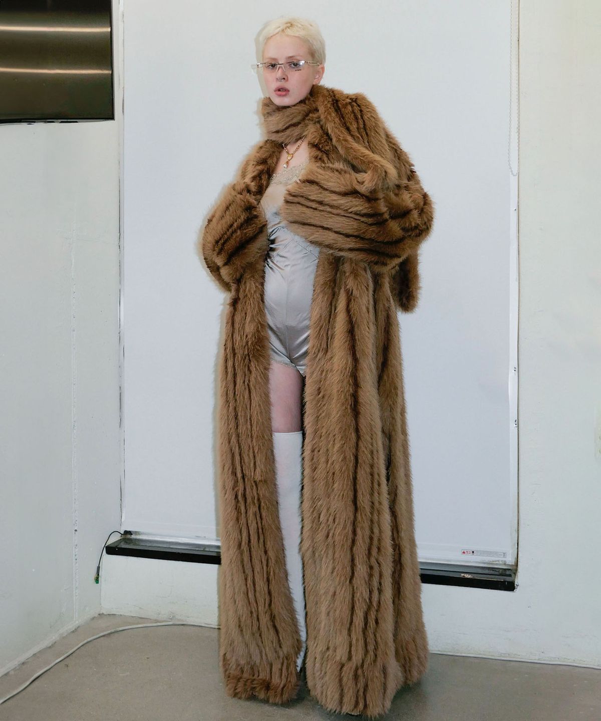 스컬프터(SCULPTOR) Reversible Faux Mouton Coat Camel