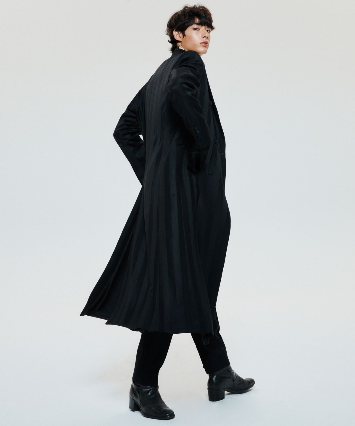 언티지(UNTAGE) 더블 브레스트 스트라이프 롱 코트(UNISEX)_UTH-FB74