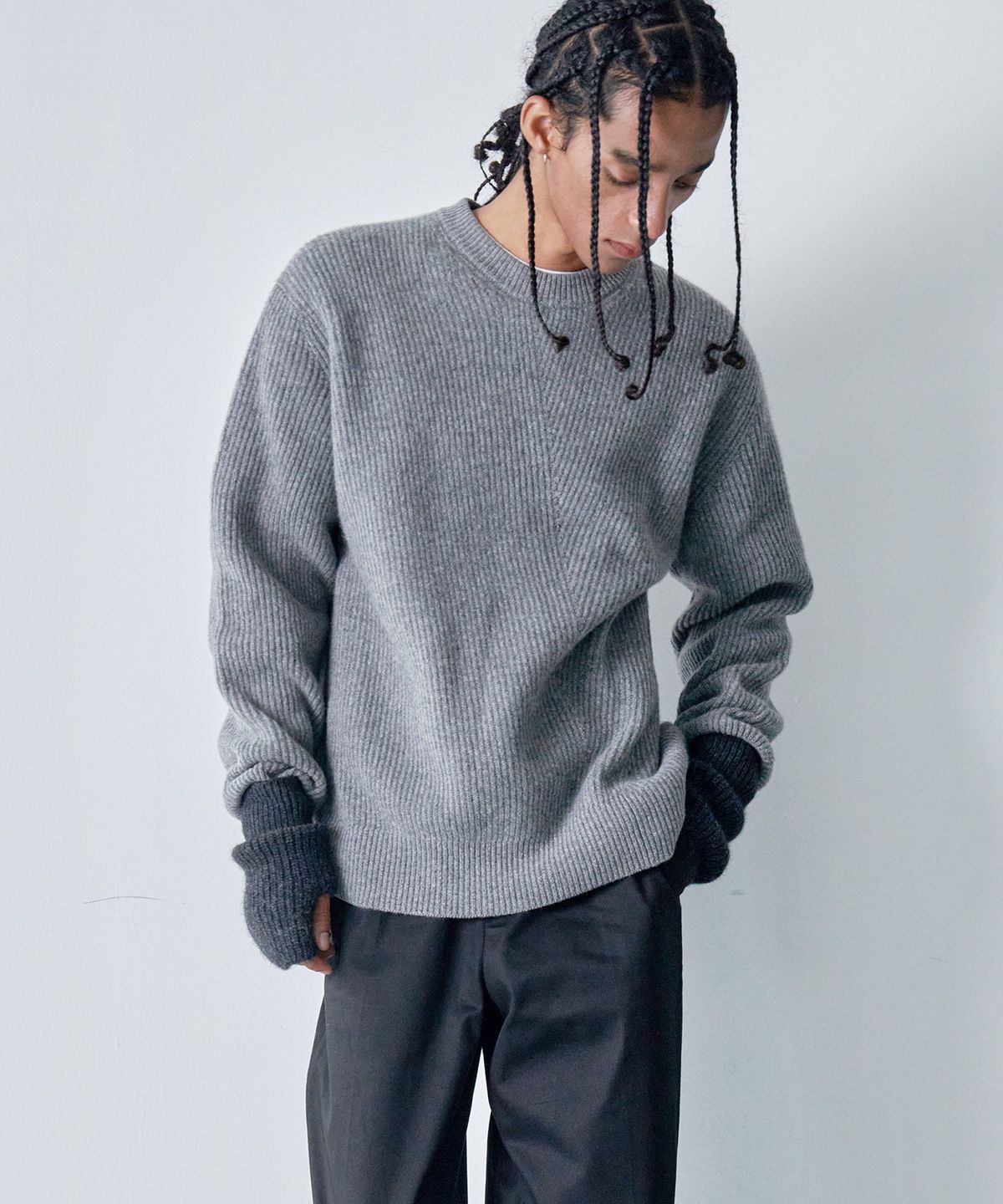 필로트(PELOTE) 비대칭 니트 풀오버 (Grey)
