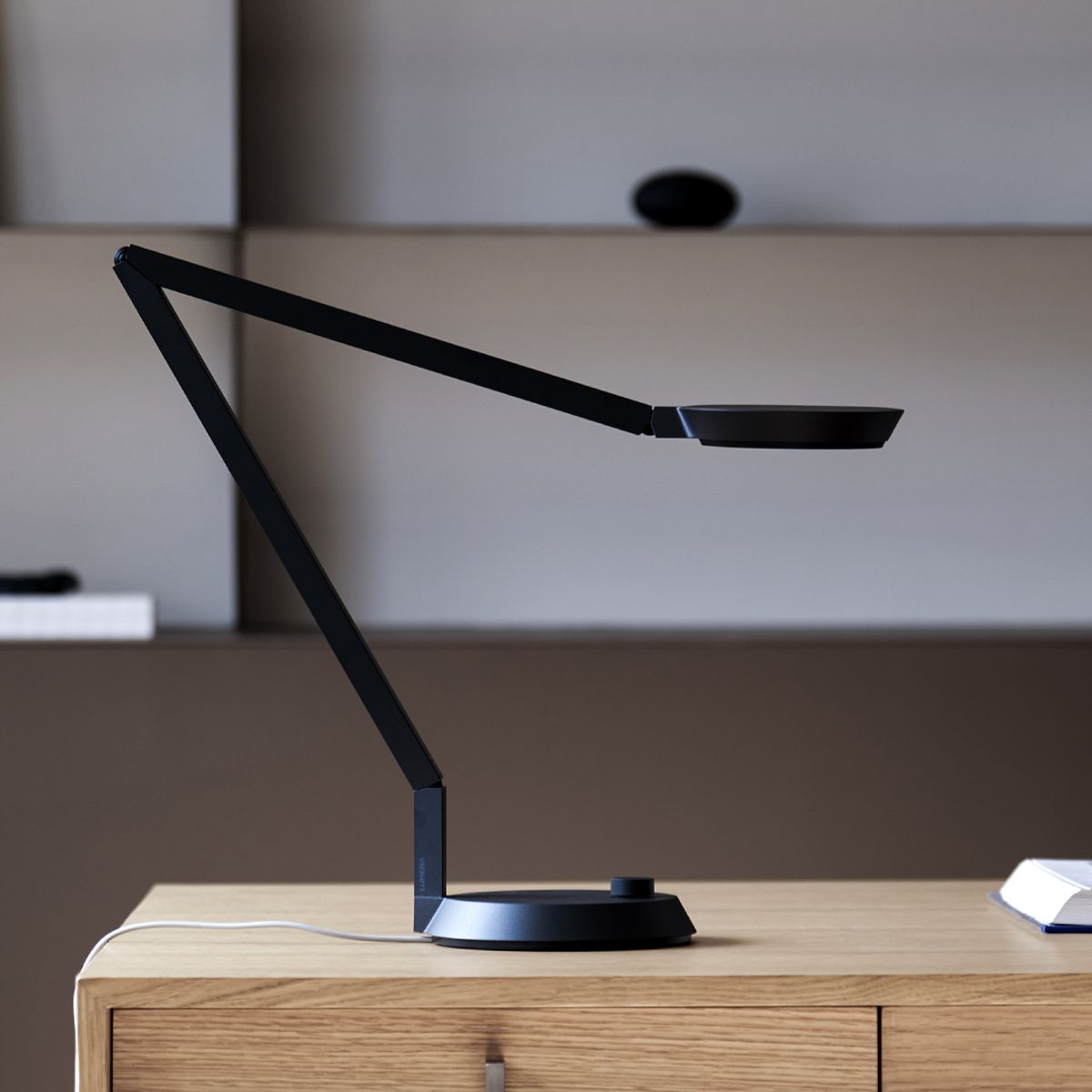 루메나 조명(LUMENALIGHT) DESK ON LED 스탠드 [차콜블랙]