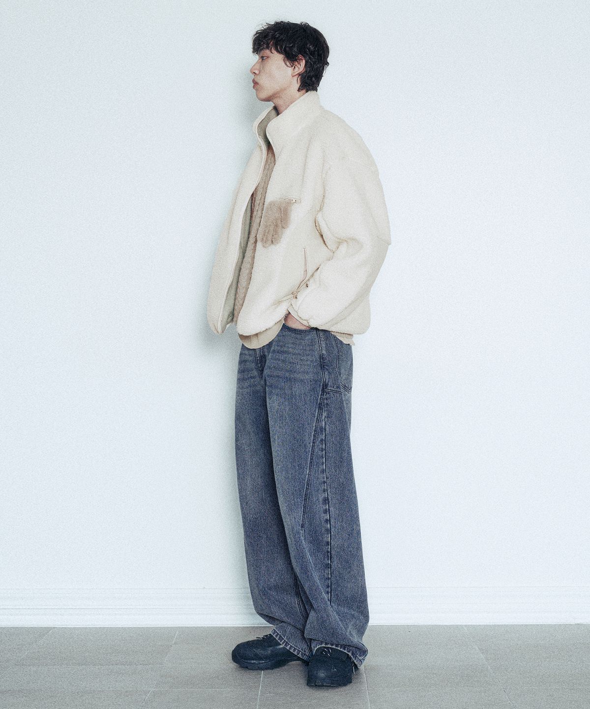 인사일런스(INSILENCE) [MERLOT] Paneled Fleece Jacket IVORY