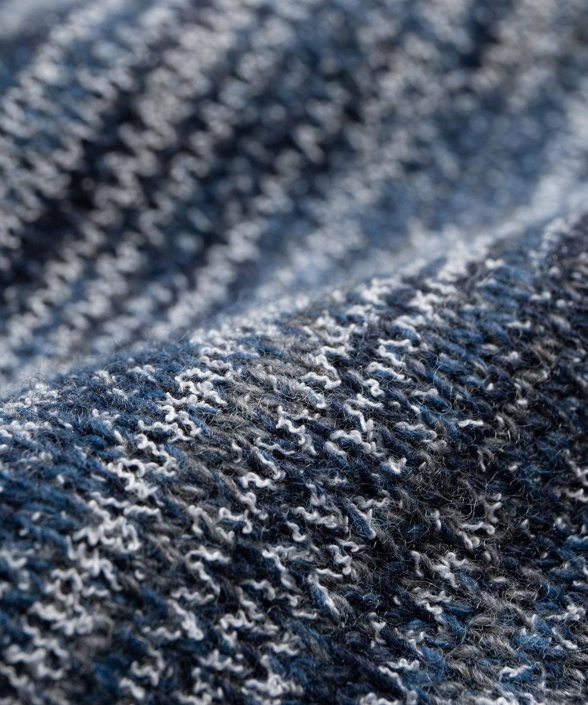 와일드 브릭스(WILD BRICKS) FYM ROLL NECK SWEATER (blue)