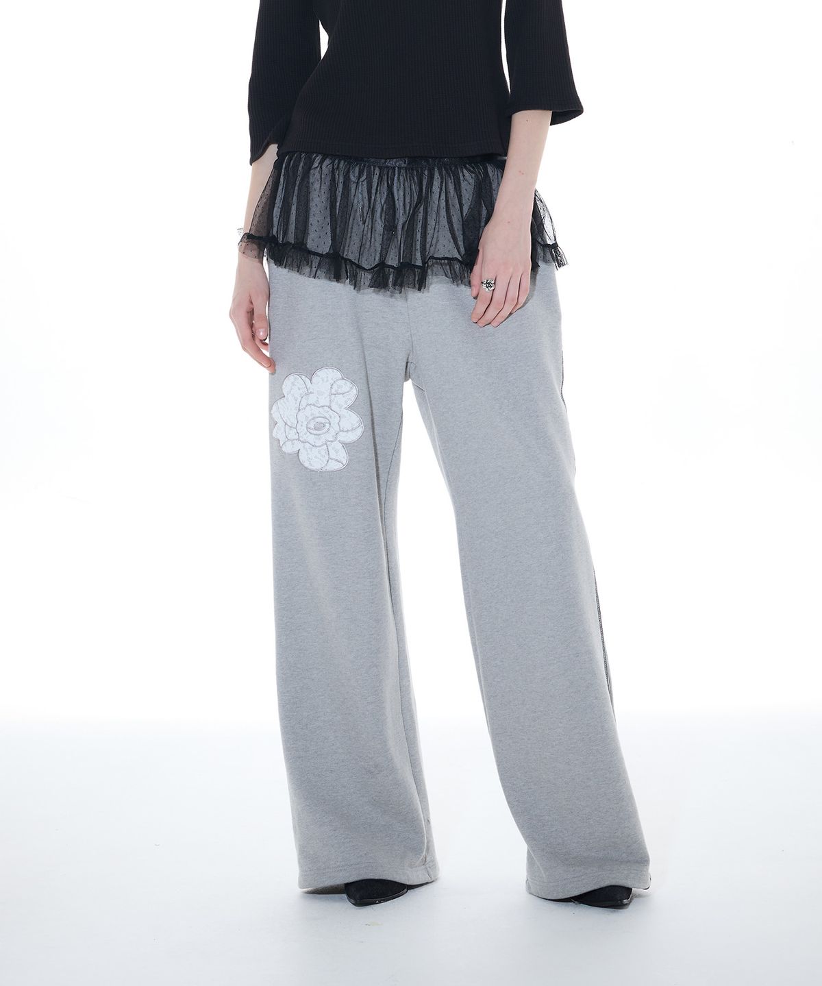 라티젠(LARTIGENT) L14 ROSE TRACK PANTS(GRAY)