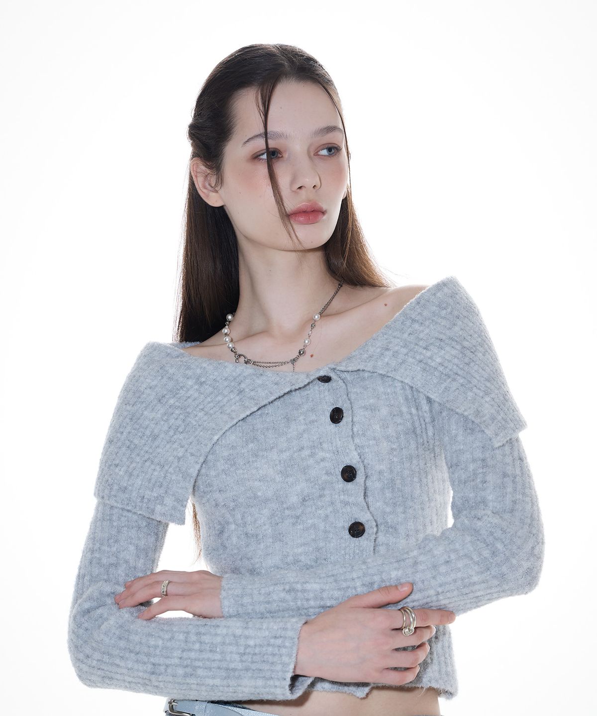 라티젠(LARTIGENT) L14 OFF-SHOULDER KNIT (GRAY)