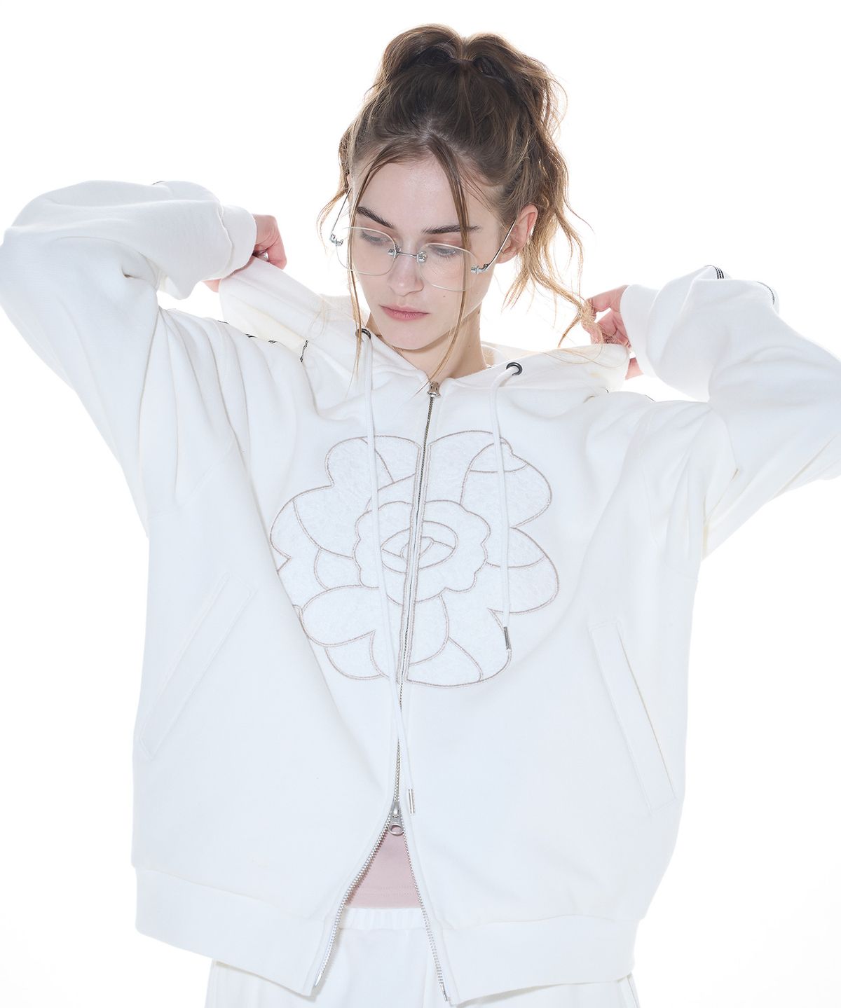 라티젠(LARTIGENT) L14 ROSE HOOD ZIP-UP(WHITE)