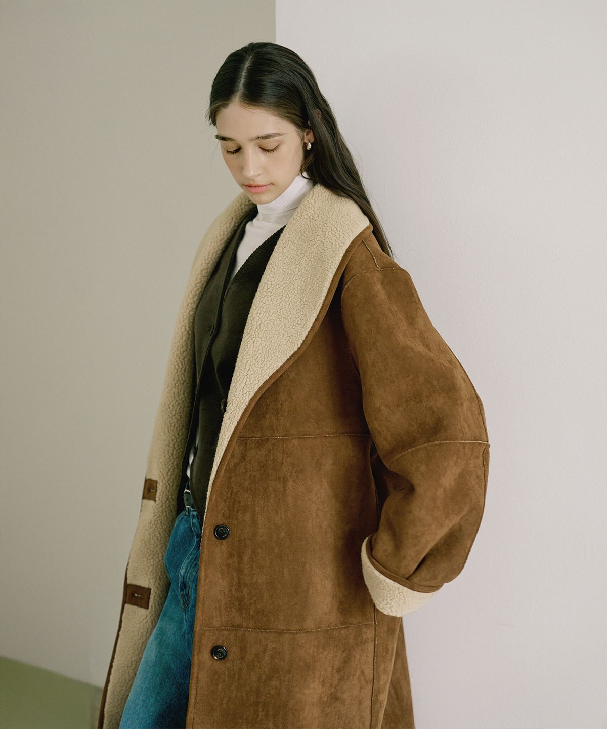로브로브(LOVLOV) DOUBLE-SIDED LONG MUSTANG